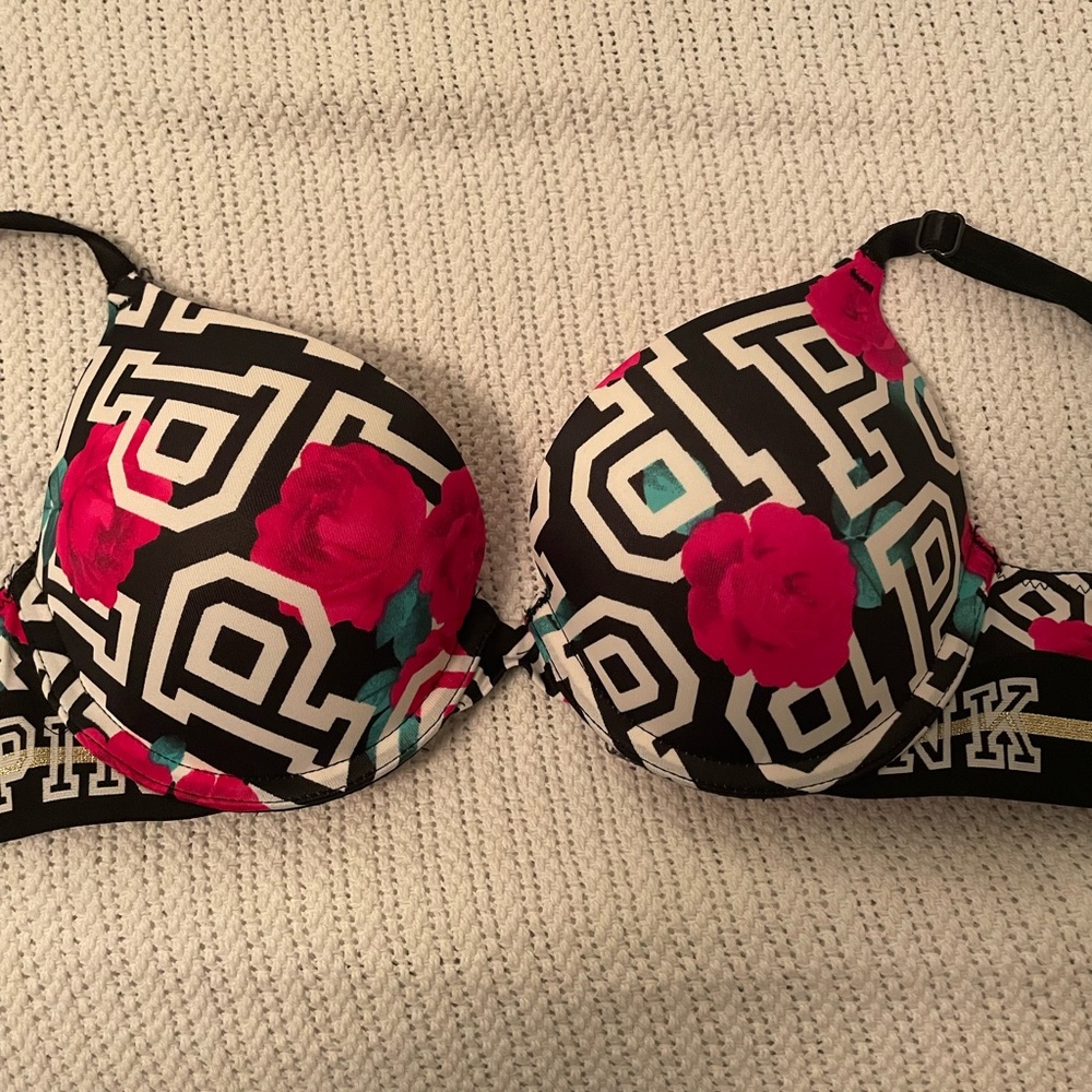 Victoria Secret Pink Wear Everywhere, push-up bra. Size 34A